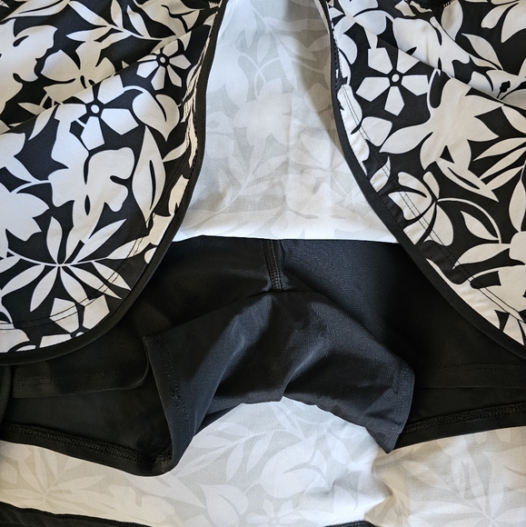 Lands End Swim Skirt Skort Size 16 - Picture 6 of 9